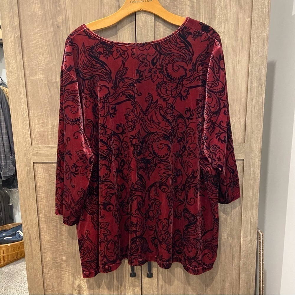 Catherines 3XWP Velvet Top Maroon‎ Black 3/4 sleeves - Picture 2 of 9
